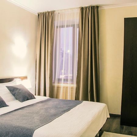 AlPlaza Hotel Uszty-Kamenogorszk Kültér fotó