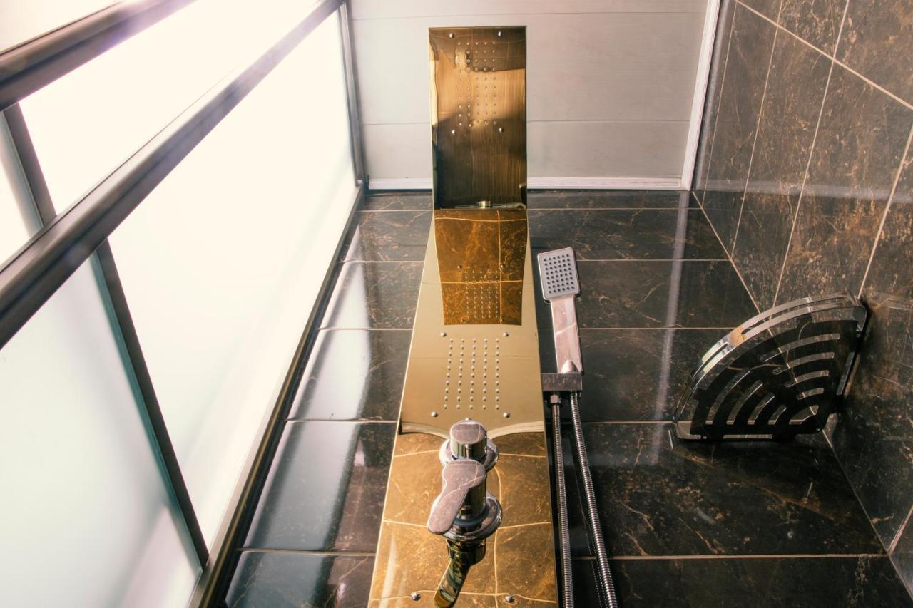 AlPlaza Hotel Uszty-Kamenogorszk Kültér fotó